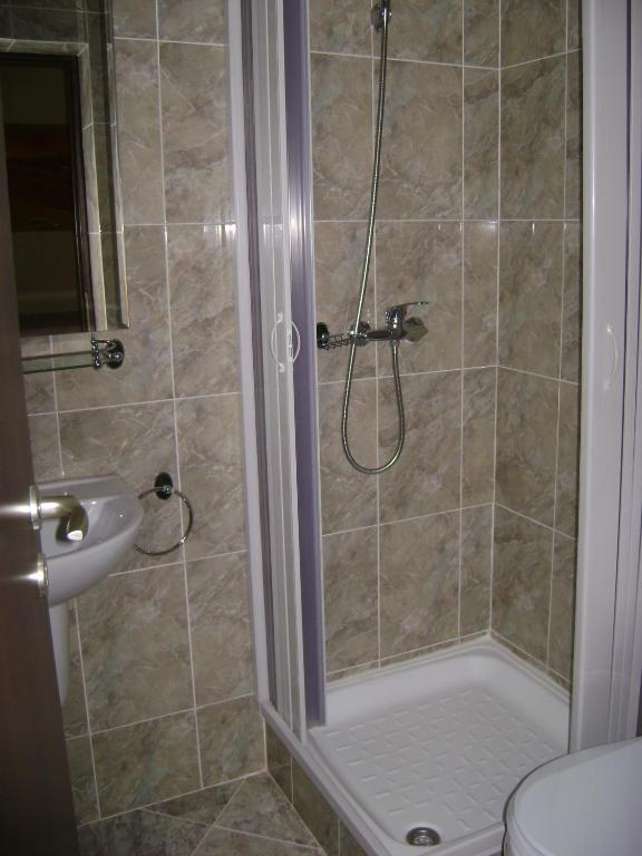 ホテルCasa Anotimpuri シナヤ 部屋 写真